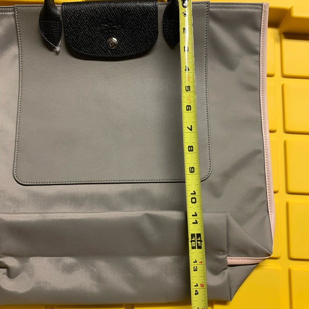 Longchamp Elegant Gray Tote Bag - Picture 5 of 6